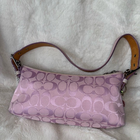 vintage Coach Lavender Baguette - Picture 4 of 9